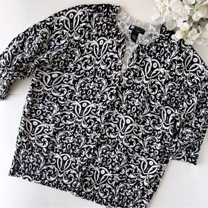 3/$20 Caroline Little Women Black and white cardigan